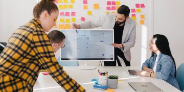 From Start-Up to Scale-Up: A Guide to Entrepreneurial Success in Competitive Markets