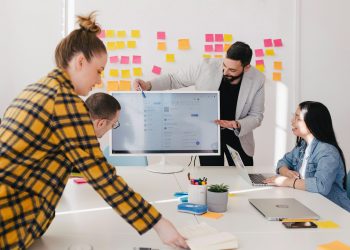 From Start-Up to Scale-Up: A Guide to Entrepreneurial Success in Competitive Markets