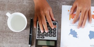 Billable vs. Non-Billable Hours: How a  Calculator Helps US Businesses